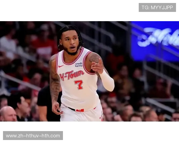 火箭队目前的中锋是谁，他的表现如何